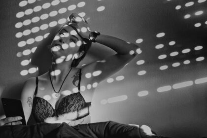 A evolução do mercado de acompanhantes no Brasil com a internet